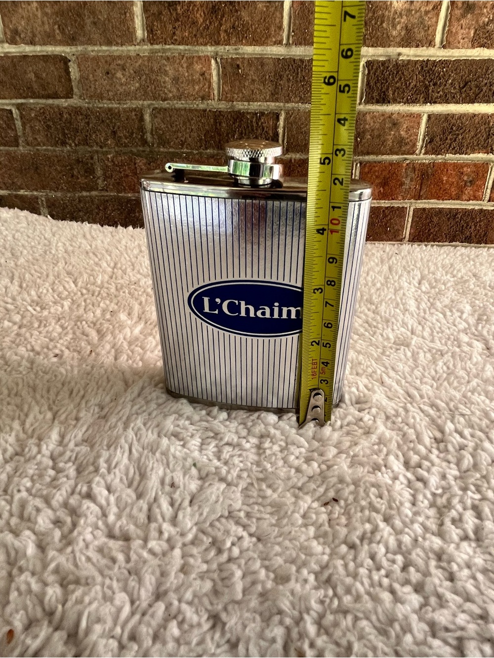 Stainless Steel Hip Flask with Textured Silver Wrap L’Chaim (Jewish for To Life) - Picture 6 of 6